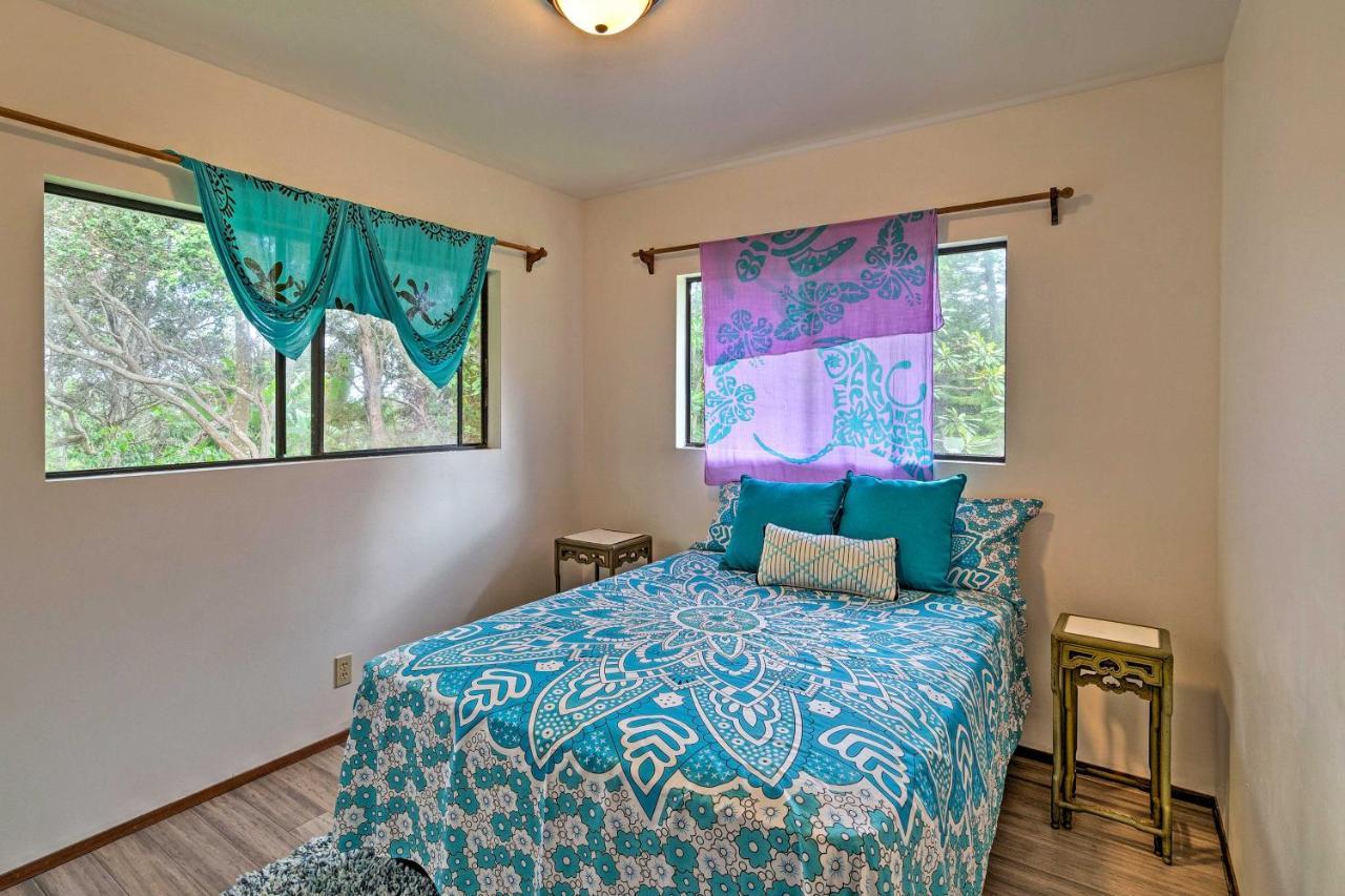 Peaceful Abode With Deck, 13 Mi To Black Sand Beach! Naalehu Exterior photo