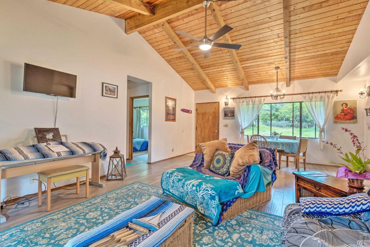 Peaceful Abode With Deck, 13 Mi To Black Sand Beach! Naalehu Exterior photo
