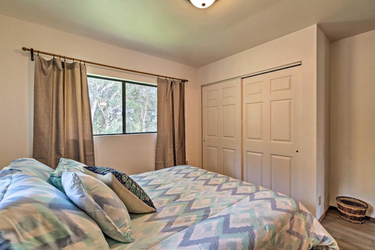 Peaceful Abode With Deck, 13 Mi To Black Sand Beach! Naalehu Exterior photo